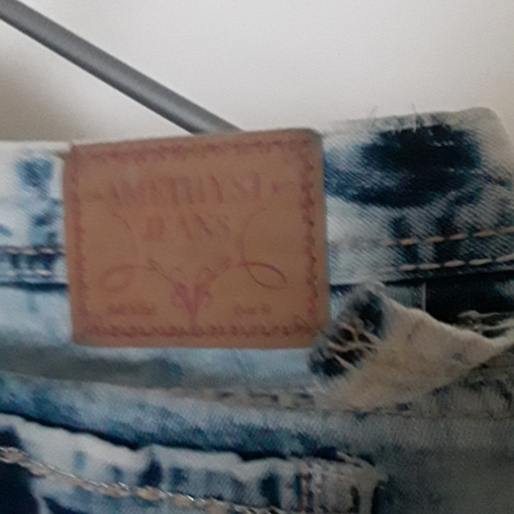 Jeans - Picture 3 of 3